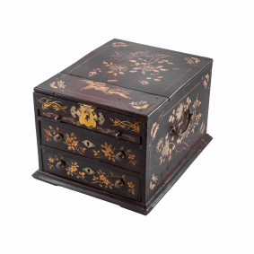 Boîte à bijoux en bois